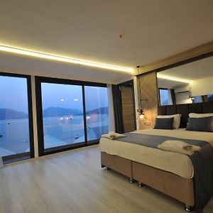 Zimmer mit Kingsize-Bett